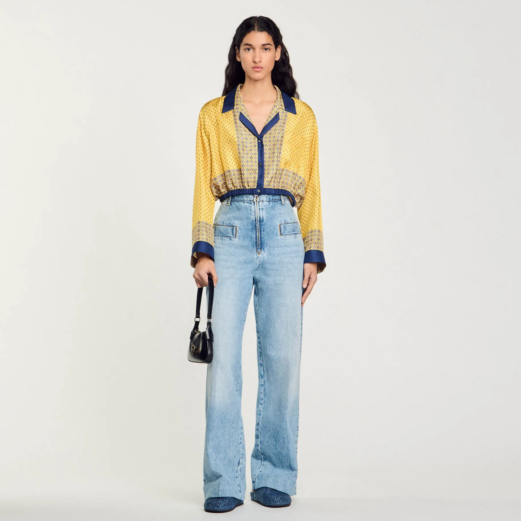 Cheap SANDRO Chemise Courte En Soie Imprimée Jaune / Bleu