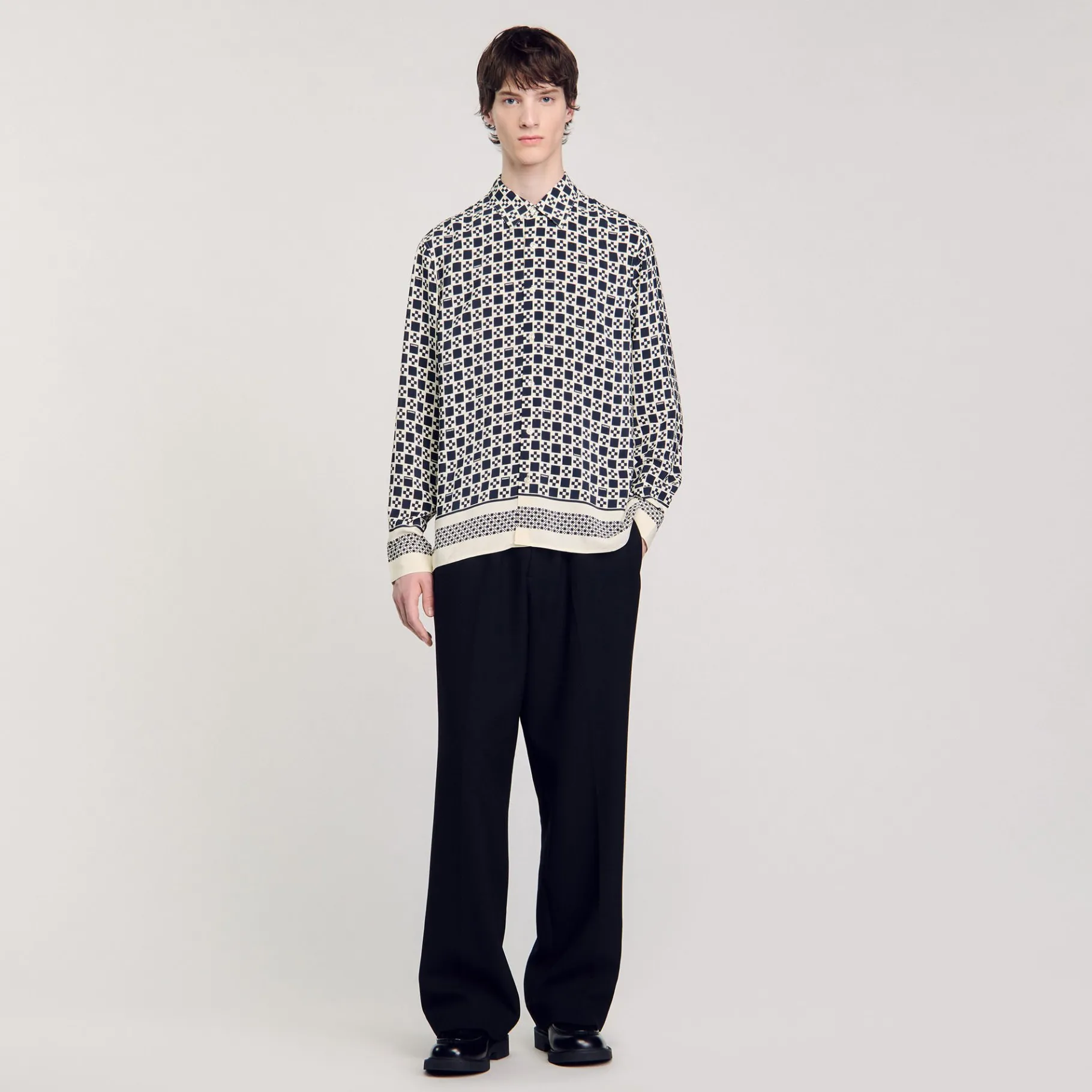 Shop SANDRO Chemise Fluide Imprimé Square Cross Marine