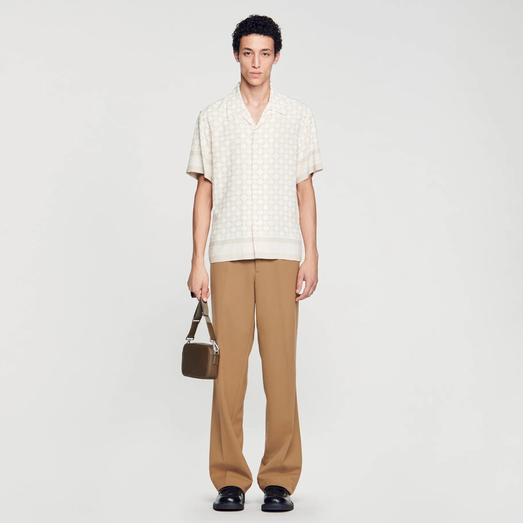 Shop SANDRO Chemise Manches Courtes Square Cross Ecru / mastic