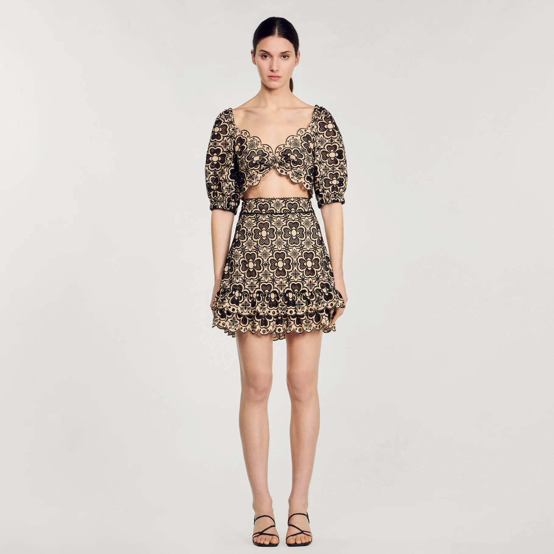 Best Sale SANDRO Jupe Courte En Broderie Anglaise Beige / Noir