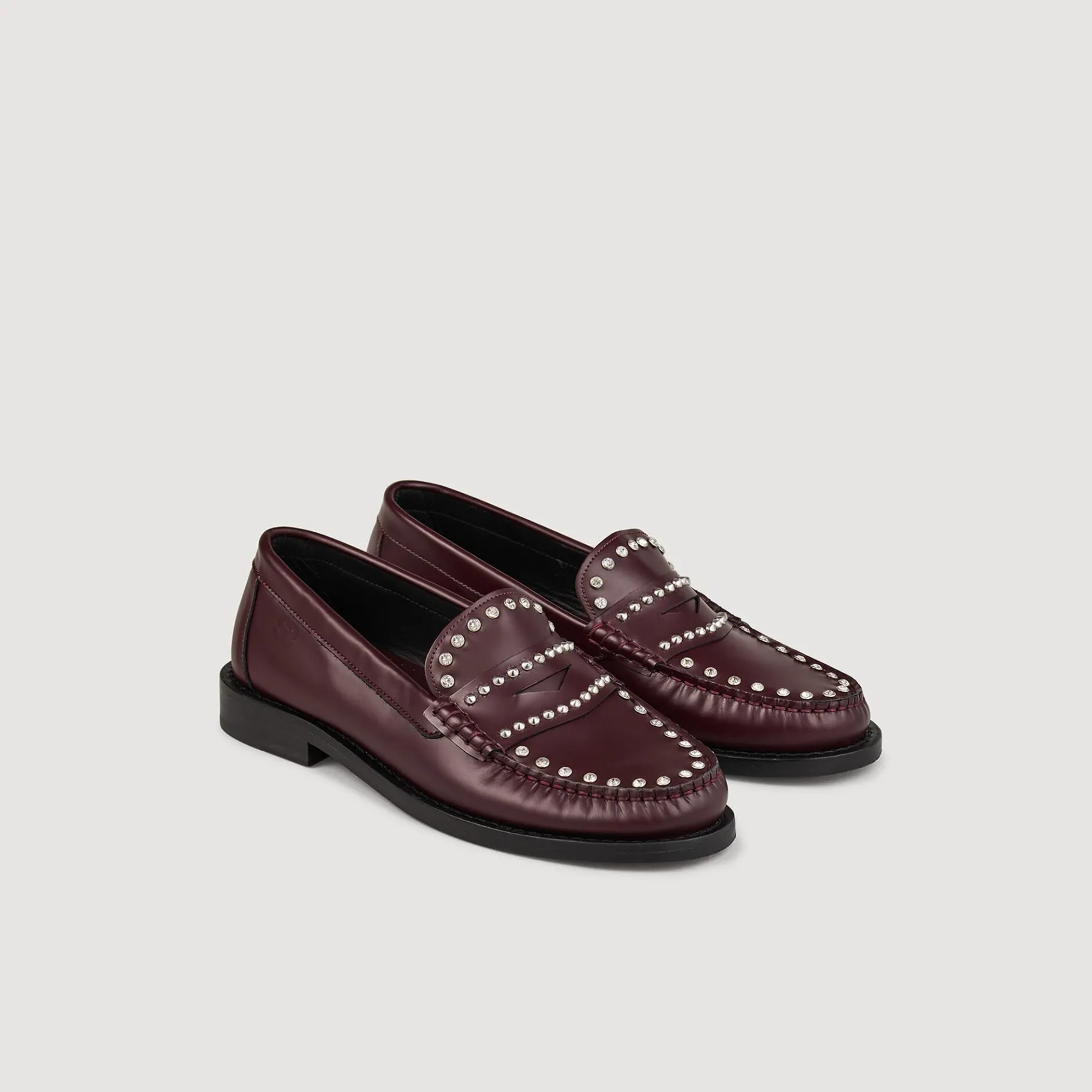 Outlet SANDRO Mocassins Strassés Et Cloutés En Cuir Bordeaux