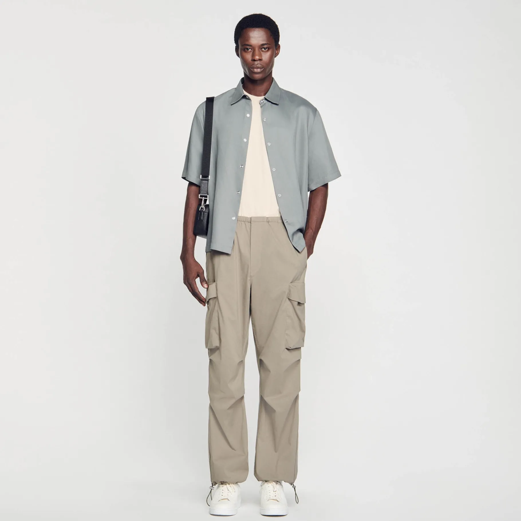 Shop SANDRO Pantalon Cargo Kaki clair