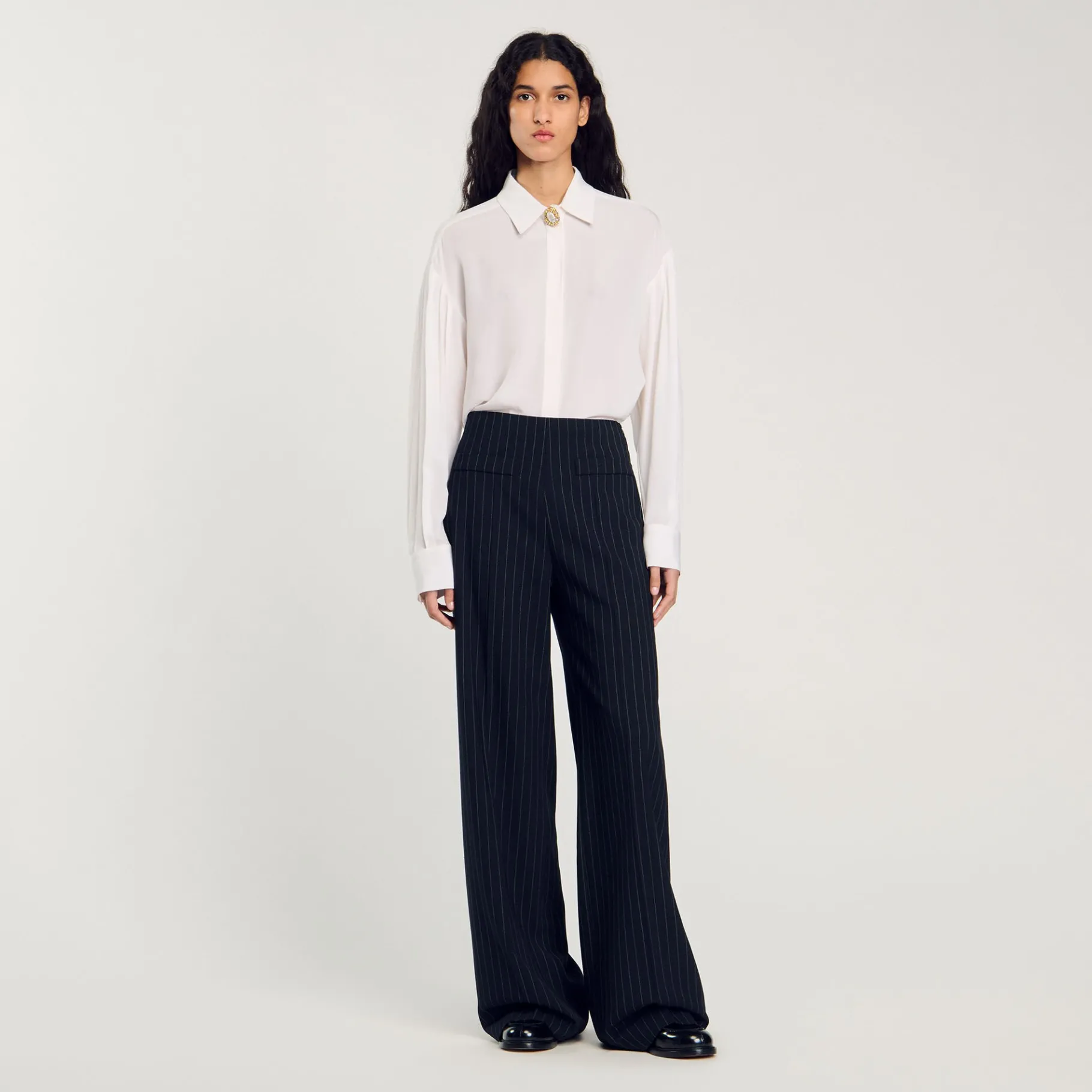 Best SANDRO Pantalon Droit à Fines Rayures Noir