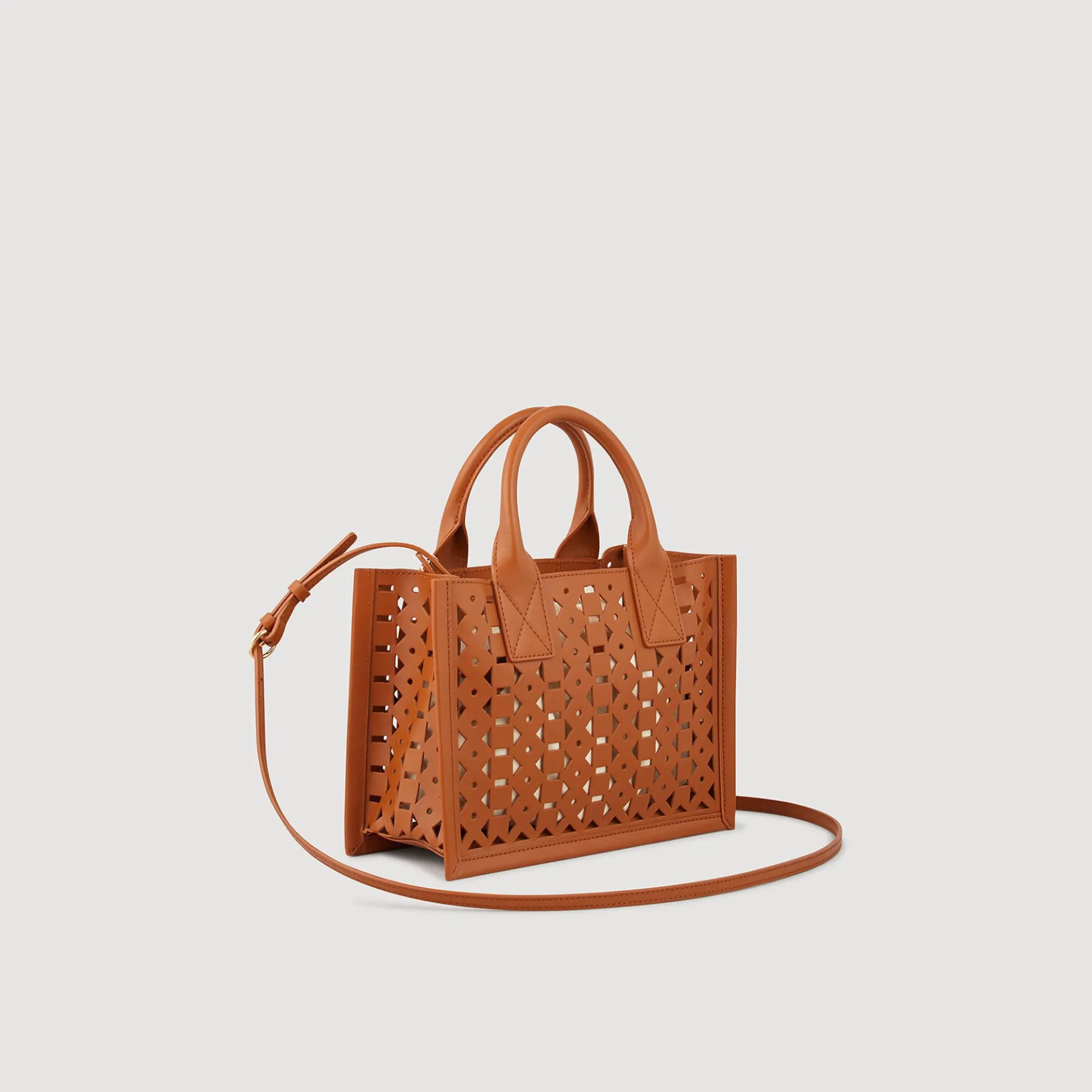 Shop SANDRO Petit Cabas Kasbah En Cuir Perforé Marron