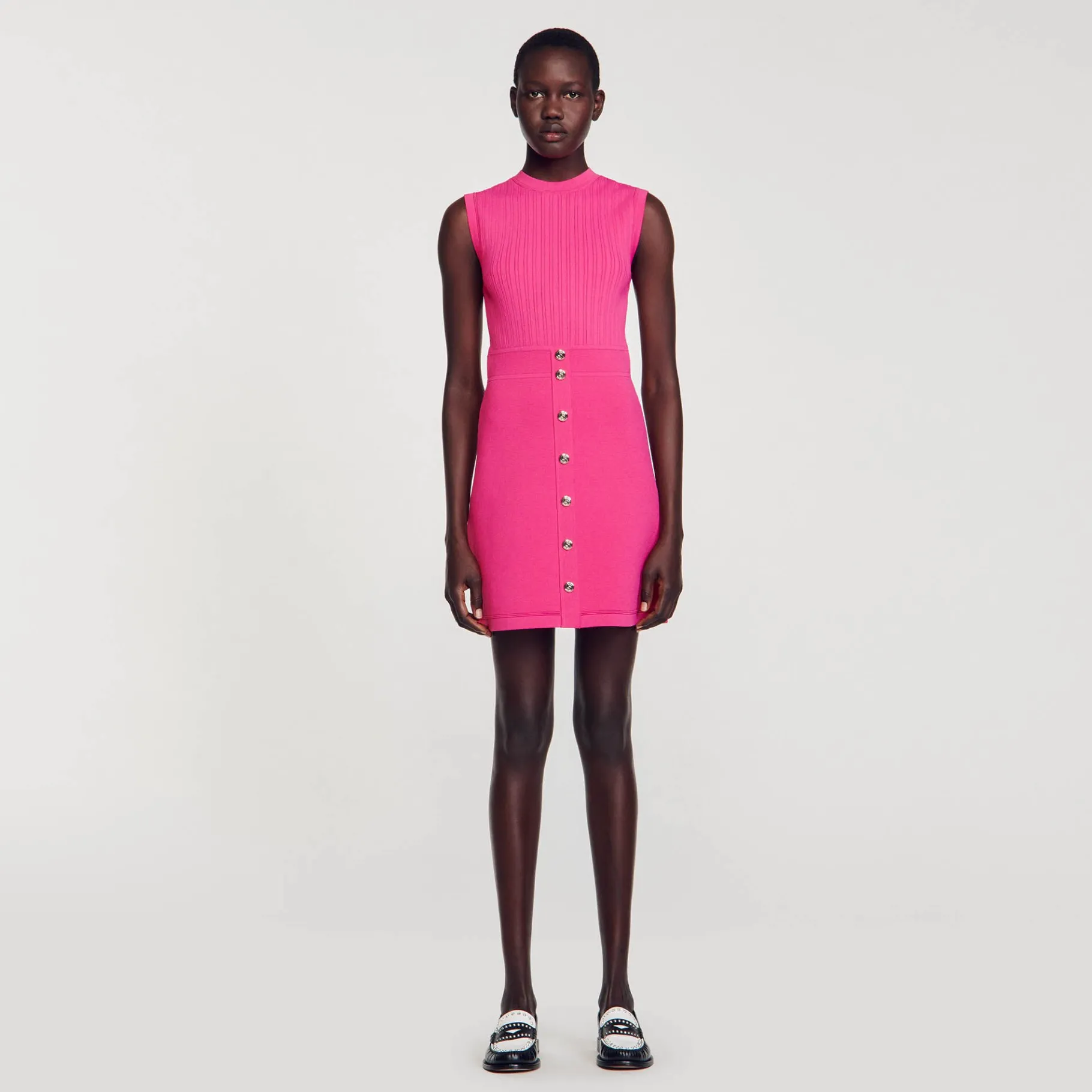 Sale SANDRO Robe Courte à Boutons Fushia