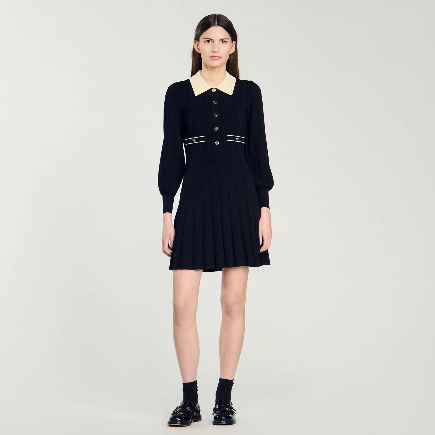 Shop SANDRO Robe En Maille Plissée Noir / Ecru