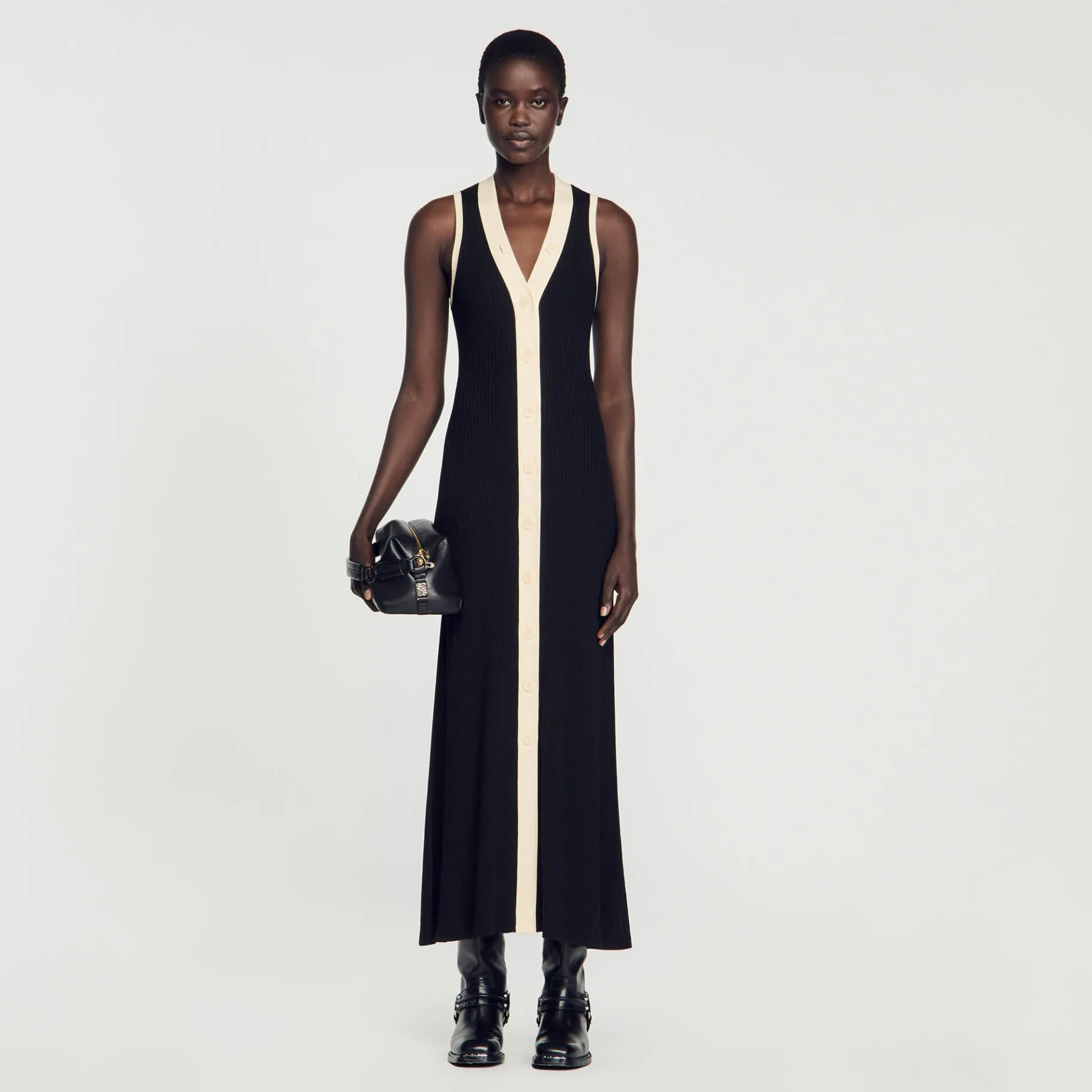 Online SANDRO Robe Longue En Maille Noir / Ecru