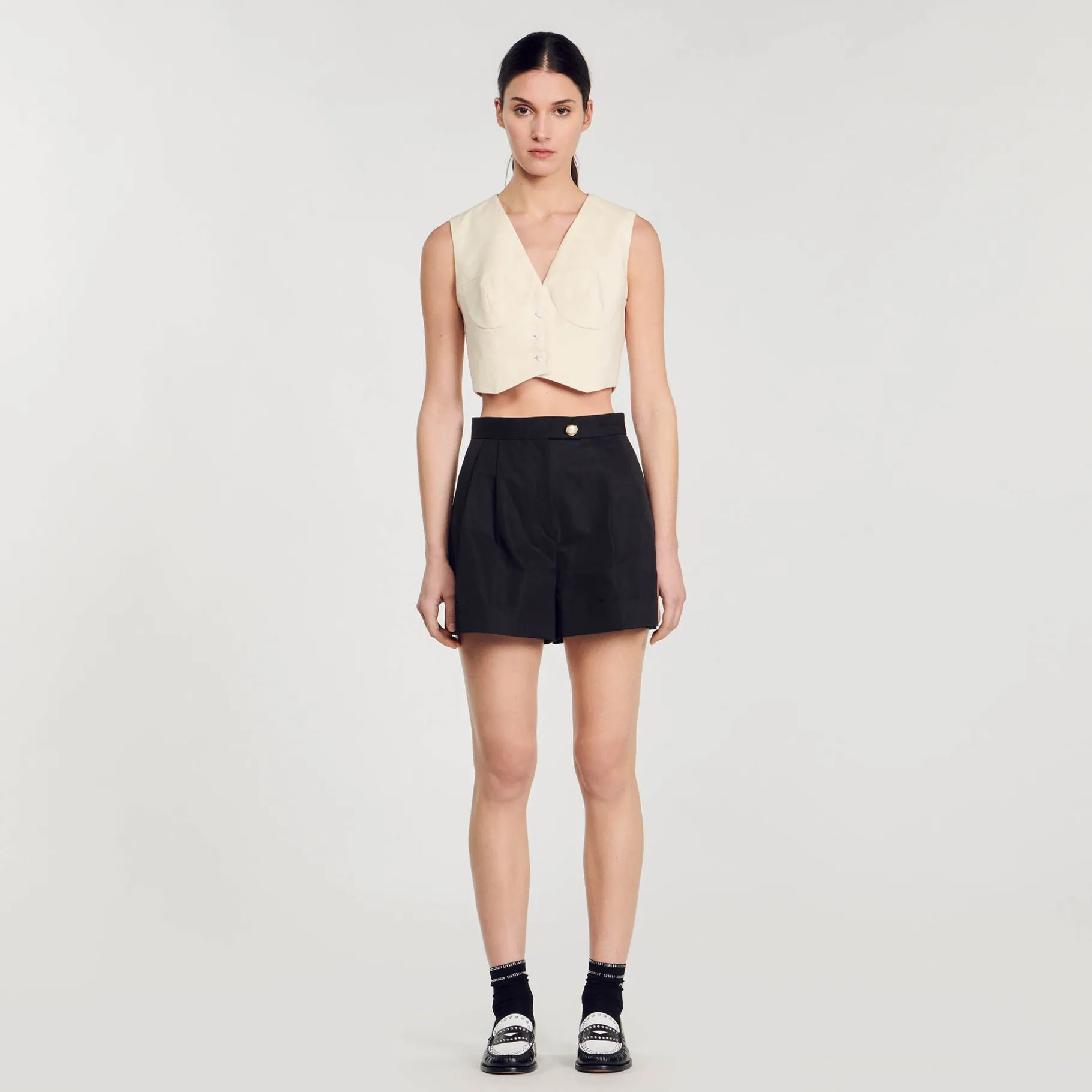 Shop SANDRO Short En Gabardine Noir