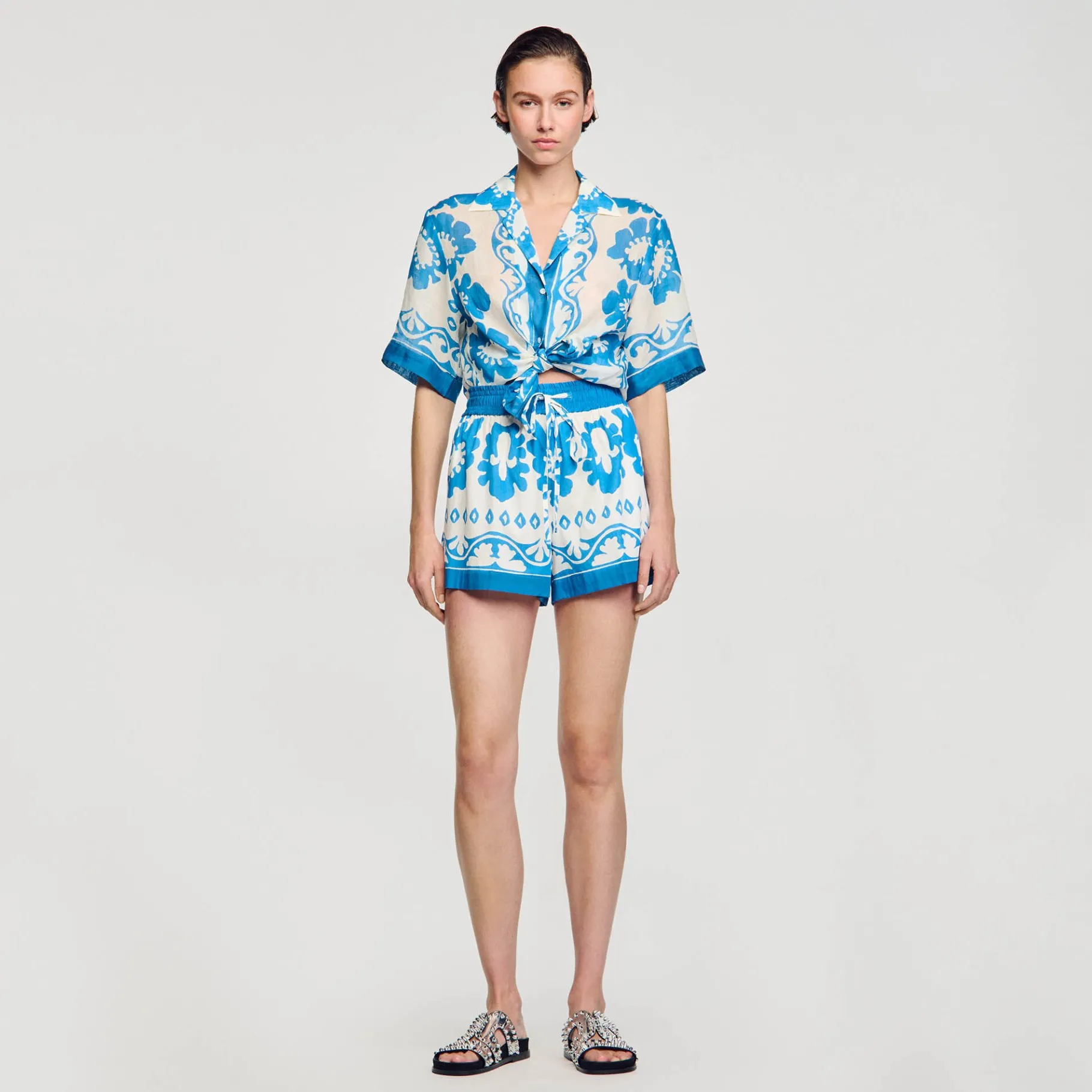 Shop SANDRO Short Large Imprimé Bleu / Blanc