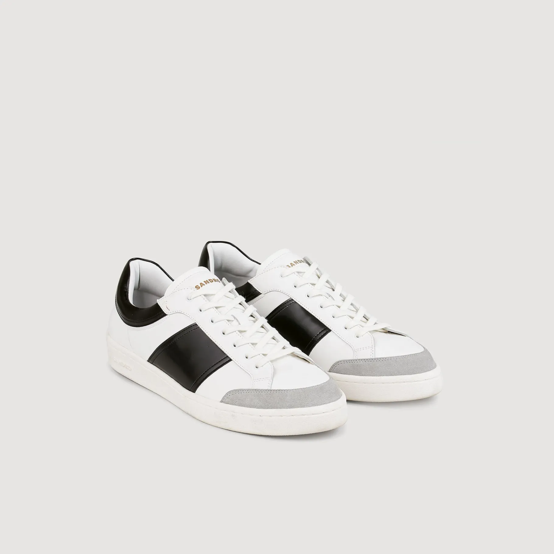 Shop SANDRO Sneakers Basses En Cuir Blanc / Noir